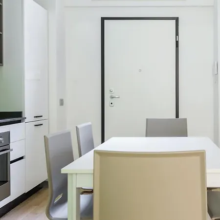 Apartment Plum Guide - Granny Smith Milan